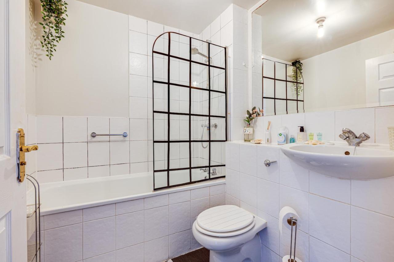 Cosy 2Br Modern Apt With Free Parking Liverpool Ngoại thất bức ảnh